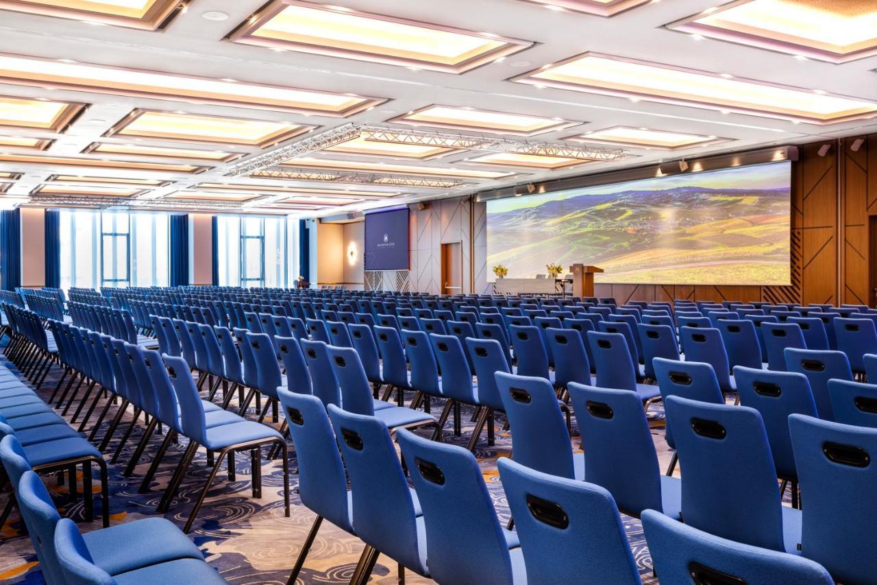 Grand Hotel Millennium Sofia Exterior photo The main conference hall