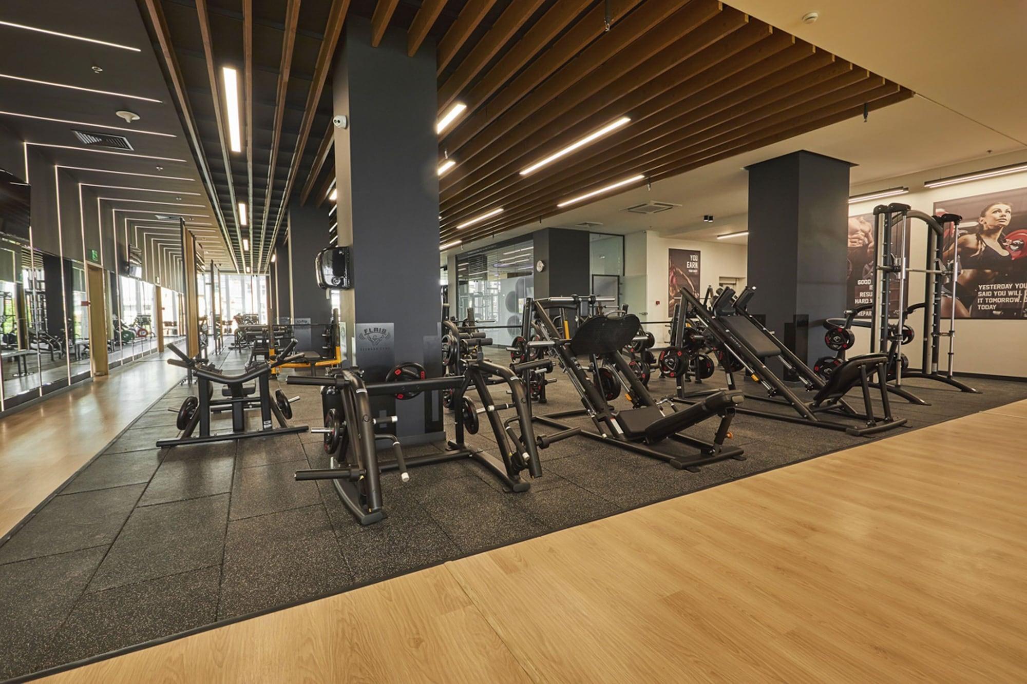 Grand Hotel Millennium Sofia Exterior photo The gym at the 1000m² Sports and Wellness Centre