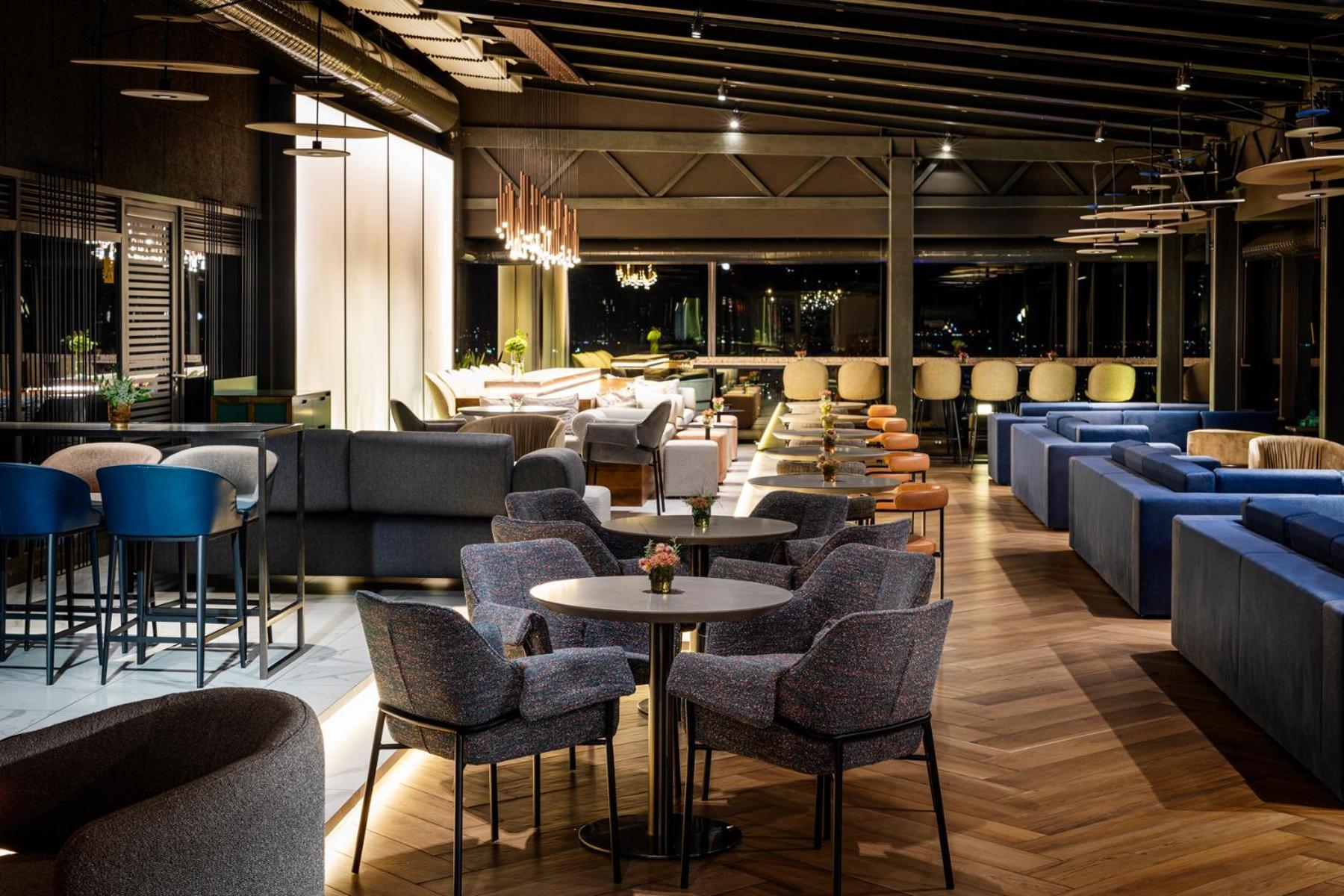 Grand Hotel Millennium Sofia Exterior photo The lounge at the airport